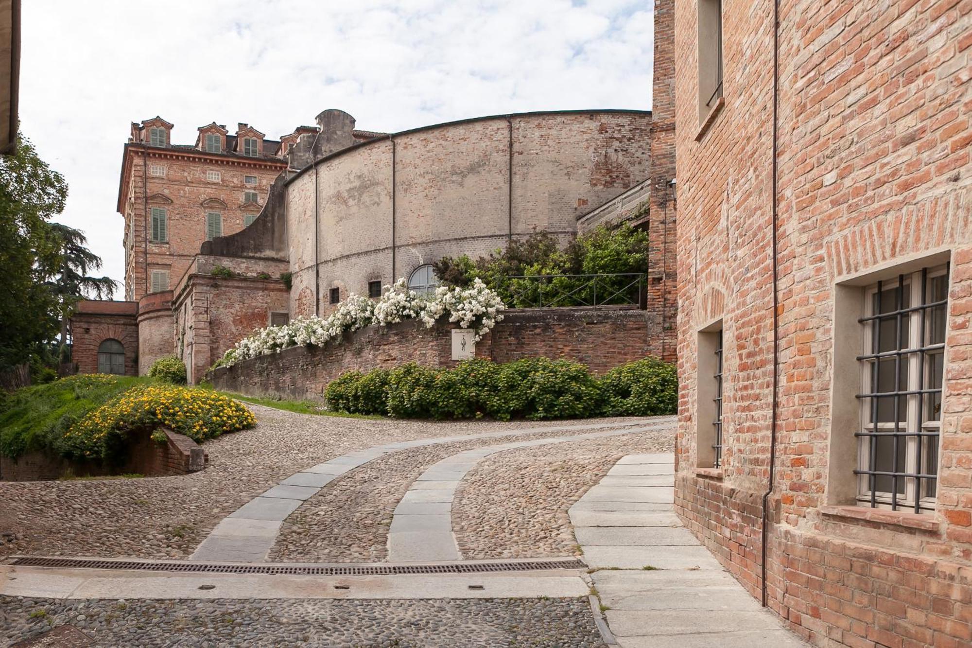 Marchesi Alfieri - Cantine E Ospitalita San Martino Alfieri Exteriér fotografie