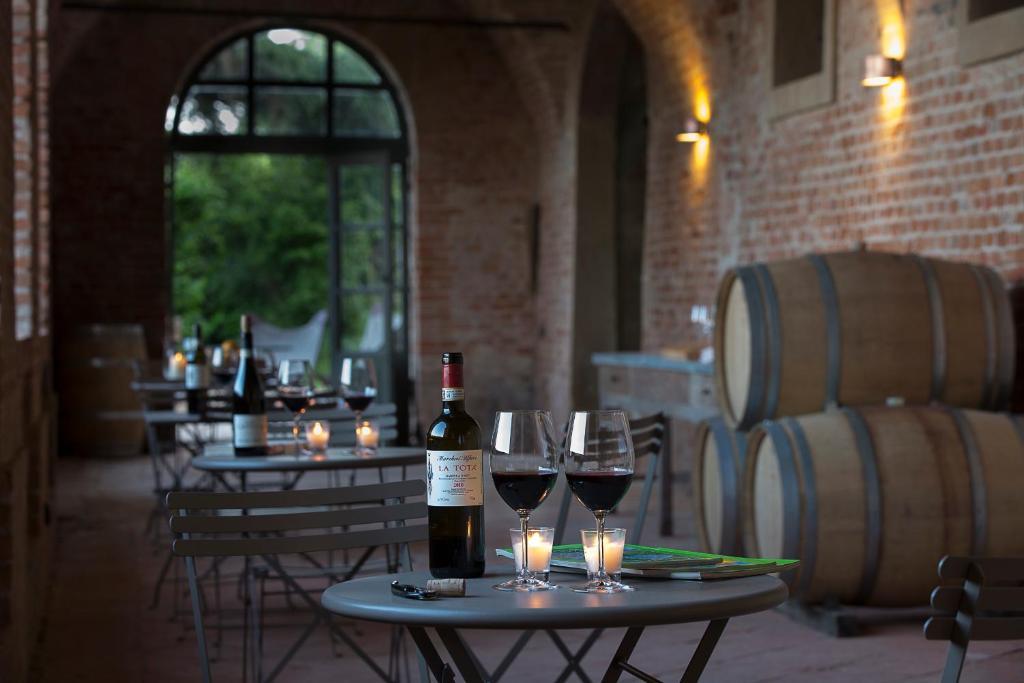 Marchesi Alfieri - Cantine E Ospitalita San Martino Alfieri Exteriér fotografie